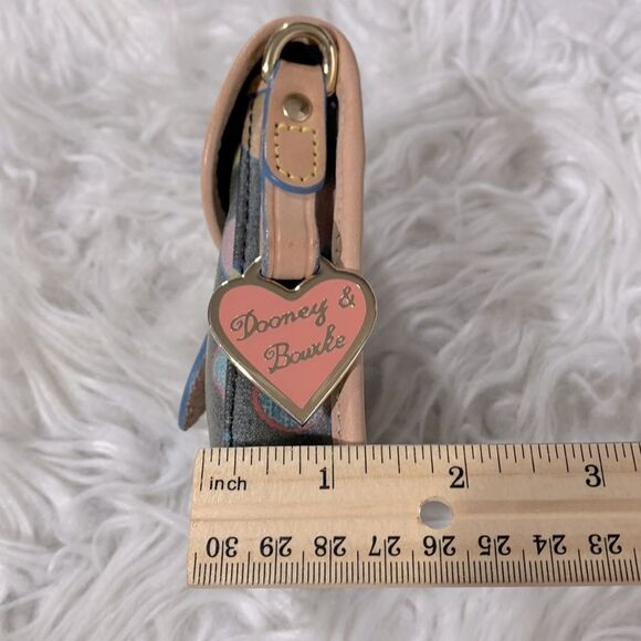 DOONEY & Bourke pouch leather trim snap closure large heart brand charm hearts - Picture 9 of 10